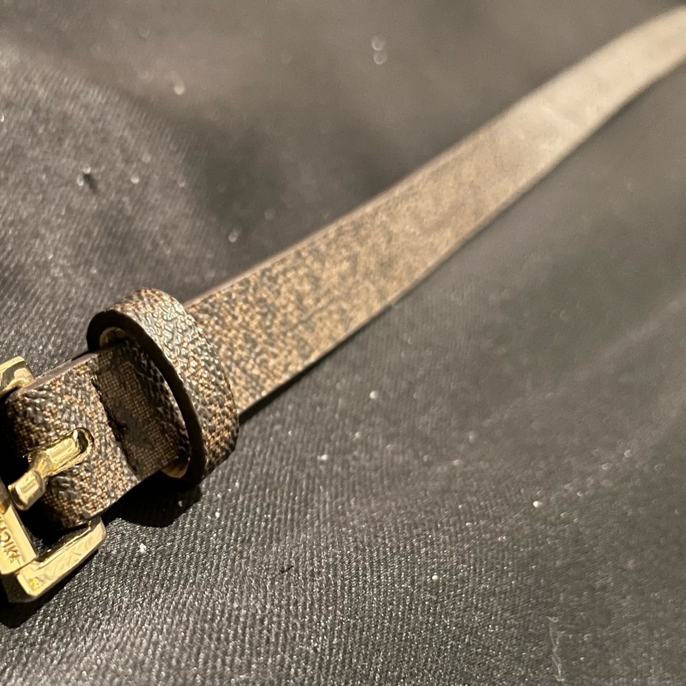 Michael Kors Belt Bag With Chain Zipper - Picture 4 of 5